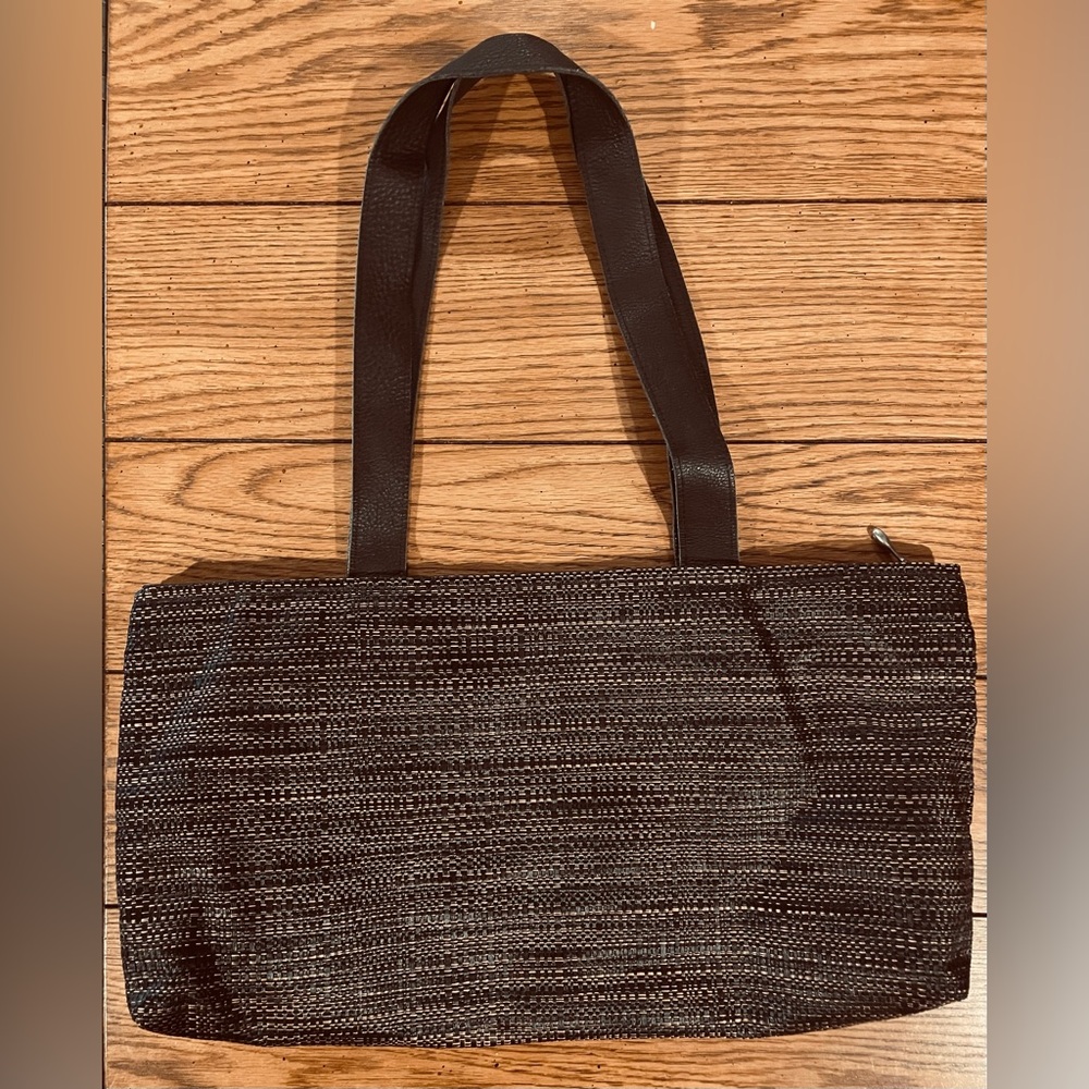 LIKE NEW Chilewich Woven Rectangular Tote,color black/copper